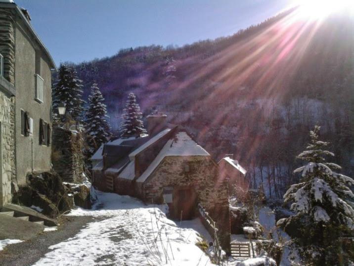 Gite Familial Fouga Bareilles Exterior photo