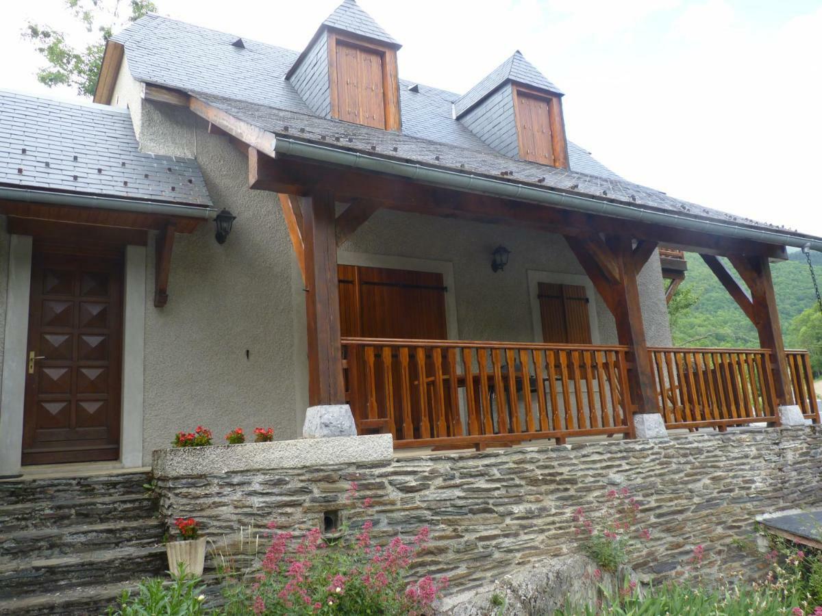 Gite Familial Fouga Bareilles Exterior photo